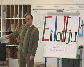 "Eilaffju" - Bernt-Walter Ernst nimmt es mit der englischen Rechtschreibung nicht ganz so genau 