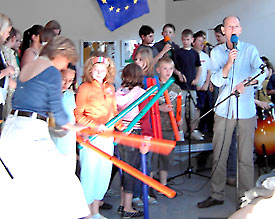 Mal schrill, mal groovy, mal ergreifend - Sch&uuml;lerinnen und Sch&uuml;ler musizieren anl&auml;sslich des Europatages 