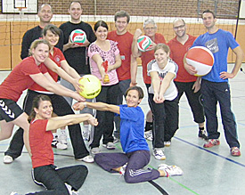 Echte Streber: Die EMG-Sportlehrer lernen neue Methoden f&uuml;r das Volleyballspiel im Sportunterricht 