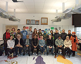 Die indonesische Delegation sucht bei ihrem Besuch am EMG immer wieder den Kontakt zu den Sch�lern 