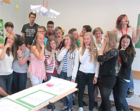 Lo hanno fatto bene - Lena und Elena pr&auml;sentieren ihr frisch erworbenes italienisches Sprachzertifikat 