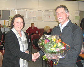 Herzliche Verabschiedung: Gabriele H&uuml;ntemann (l.) und Otto Gores wissen, was sie aneinander hatten