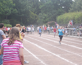 Traditionell einer der vielen H&ouml;hepunkte des EMG-Sportfestes: Die 10x50-Meter-Pendelstaffel der S-I-Klassen 