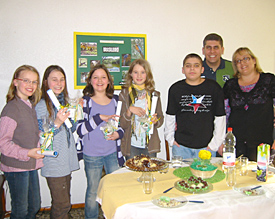 Julia, Sarah, Antonia und Charlotte erlebten bei der Familie Adam ein St&uuml;ck Brasilien mitten in Gleuel 